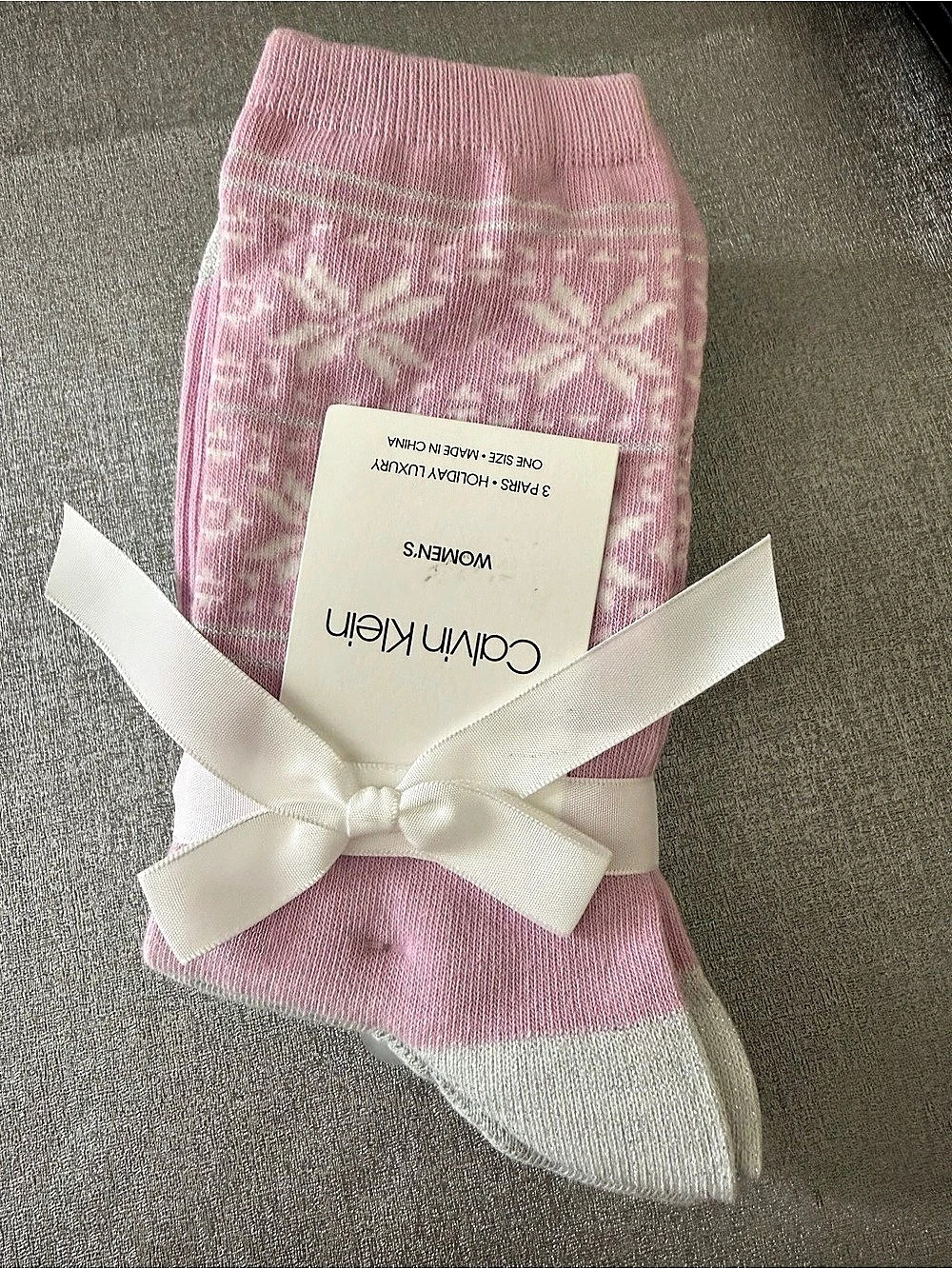 Calvin Klein 3-Pack Women’s Holiday Luxury Socks Metallic Pink Fair Isle, NWT